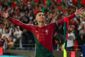 九游-包含C罗在法国队比赛中锐不可当，大比分获胜引发热议！的词条