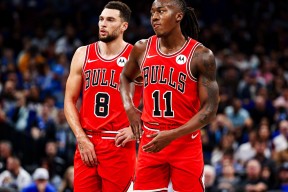 九游体育-塔图姆关键节点回归赛场，公牛带队取胜！的简单介绍